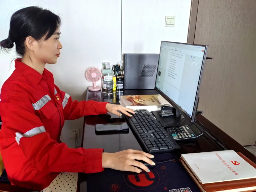 【宜化榜樣】化機公司李丹：提升素質(zhì)強技能，勇于奉獻顯擔(dān)當(dāng)(圖2)